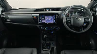 2022 TOYOTA HILUX interior