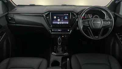 2022 Isuzu D-MAX interior