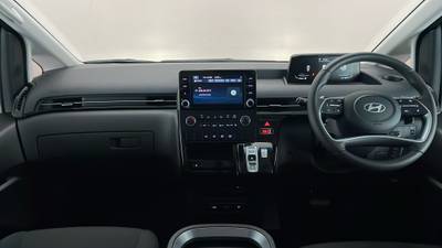 2025 HYUNDAI STARIA interior