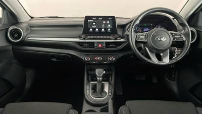 2019 KIA CERATO interior