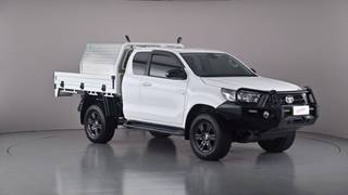 2022 TOYOTA HILUX
