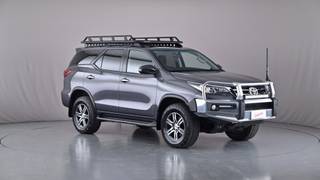 2019 TOYOTA FORTUNER