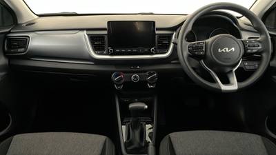 2023 KIA STONIC interior