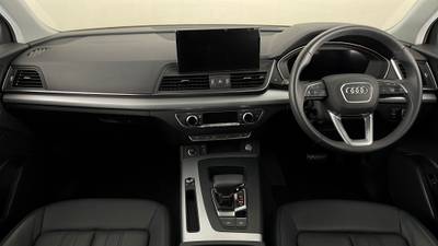 2023 AUDI Q5 interior