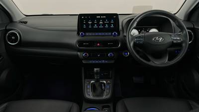 2022 HYUNDAI KONA interior