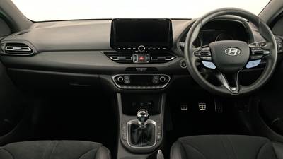 2021 HYUNDAI I30 interior