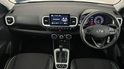 2022 Hyundai Venue interior