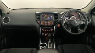 2019 NISSAN PATHFINDER interior