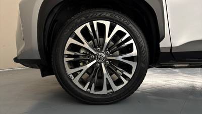 2023 TOYOTA YARIS CROSS gallery