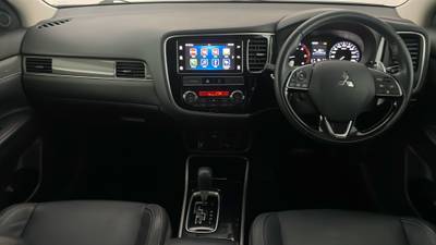 2019 MITSUBISHI OUTLANDER interior