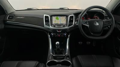 2015 HOLDEN COMMODORE interior