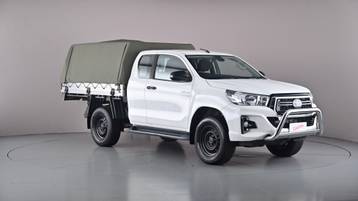 2019 TOYOTA HILUX