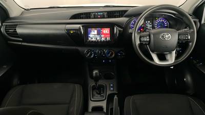 2019 TOYOTA HILUX interior
