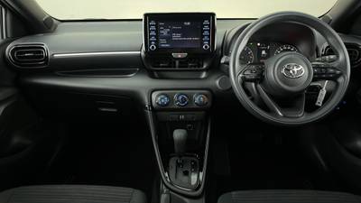 2022 TOYOTA YARIS interior