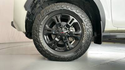 2021 NISSAN NAVARA gallery