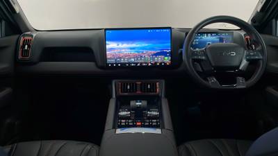 2025 BYD SHARK 6 interior