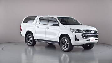 2022 TOYOTA HILUX