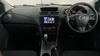 2015 MAZDA BT-50 interior