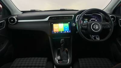 2022 MG ZST interior