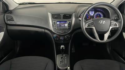 2018 HYUNDAI ACCENT interior