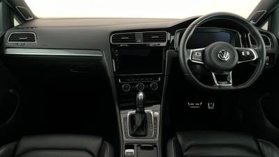 2017 VOLKSWAGEN GOLF interior