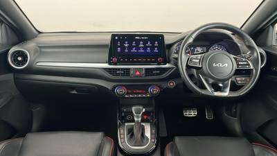 2024 Kia Cerato interior