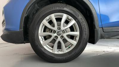2017 NISSAN X-TRAIL gallery