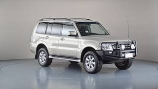 2014 MITSUBISHI PAJERO
