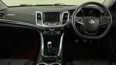 2013 HOLDEN COMMODORE interior