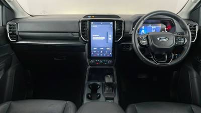 2022 FORD EVEREST interior