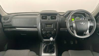 2022 MAHINDRA PIK-UP interior