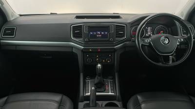 2021 VOLKSWAGEN AMAROK interior