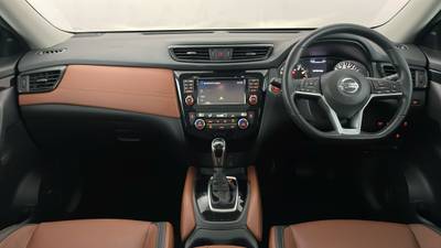 2020 NISSAN X-TRAIL interior