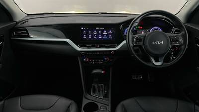 2021 KIA NIRO interior