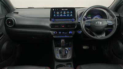 2021 HYUNDAI KONA interior