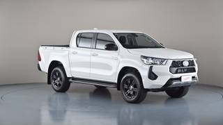 2024 TOYOTA HILUX