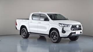 2024 TOYOTA HILUX