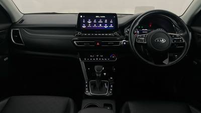 2020 KIA SELTOS interior