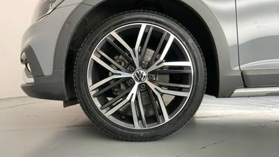 2022 VOLKSWAGEN PASSAT gallery