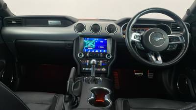 2021 FORD MUSTANG interior