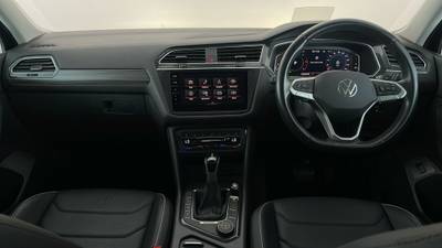 2023 Volkswagen Tiguan interior