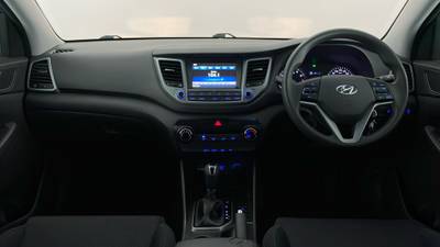 2017 HYUNDAI TUCSON interior