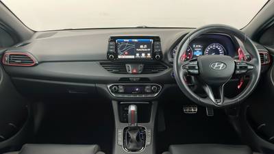 2019 HYUNDAI I30 interior