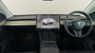2023 TESLA MODEL Y interior