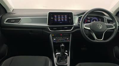 2022 VOLKSWAGEN T-ROC interior