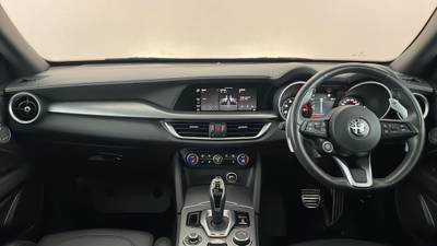 2022 ALFA ROMEO STELVIO interior