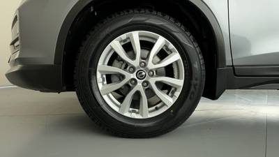 2017 NISSAN X-TRAIL gallery