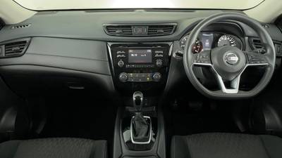 2017 NISSAN X-TRAIL interior
