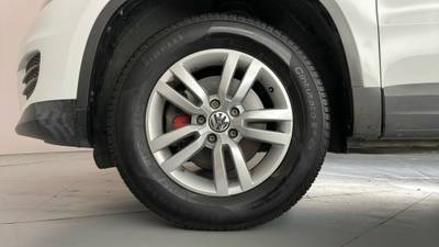 2015 VOLKSWAGEN TIGUAN gallery