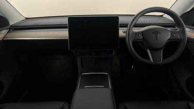 2023 TESLA MODEL Y interior